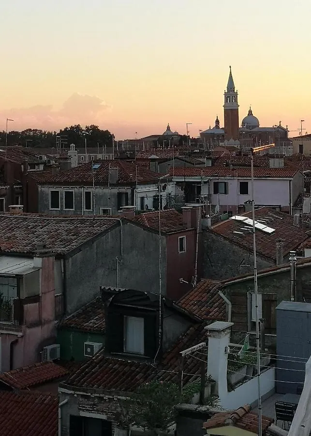 Biennale Area With Terrace And View! Apartment Venice